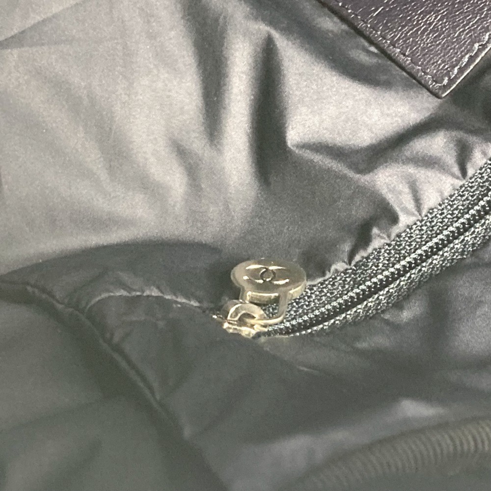 CHANEL Bag - Picture 15 of 16